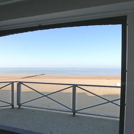 Duplex In With Stunning Sea Views *