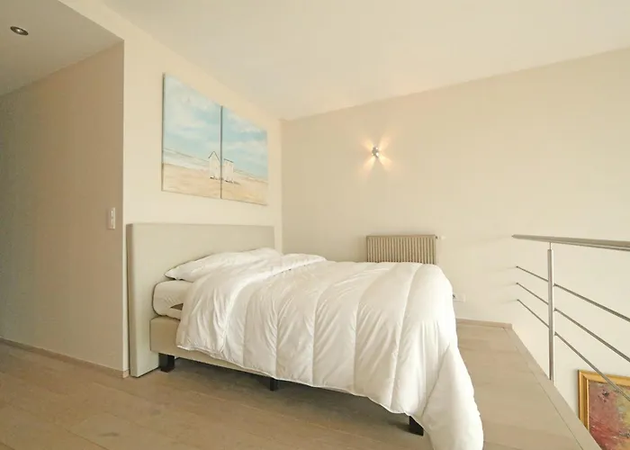 Duplex In With Stunning Sea Views *